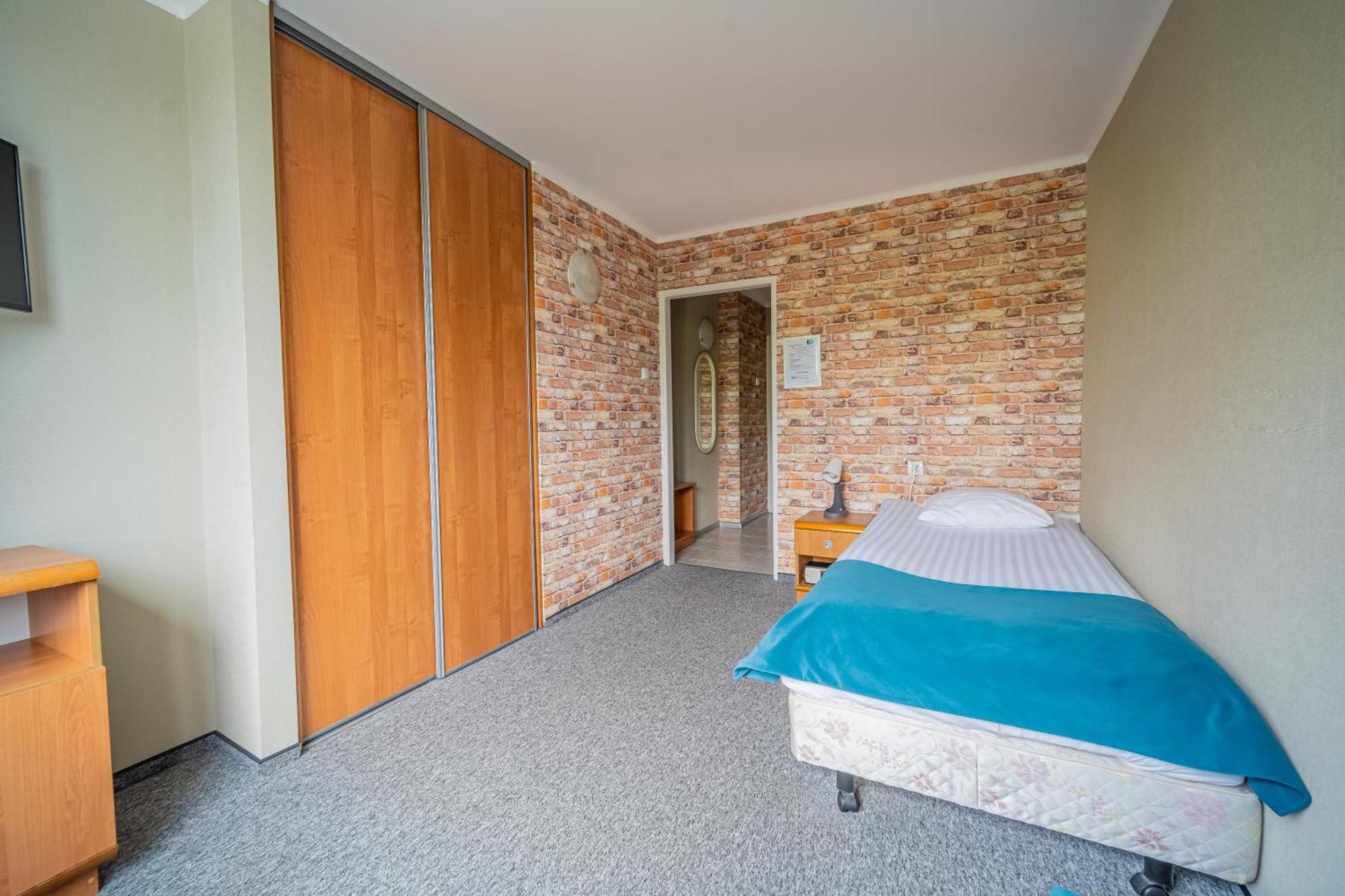 Hotel Mazowiecki Lodz Экстерьер фото