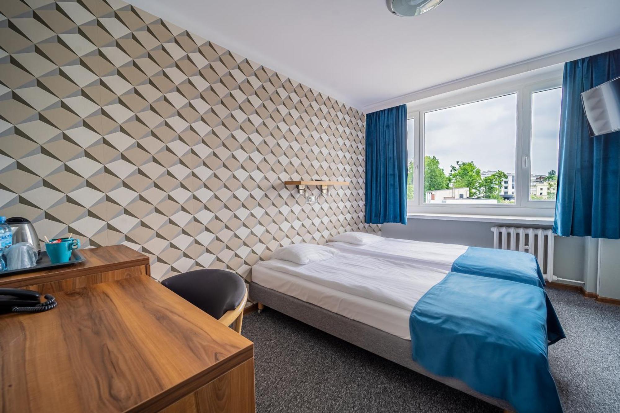 Hotel Mazowiecki Lodz Экстерьер фото