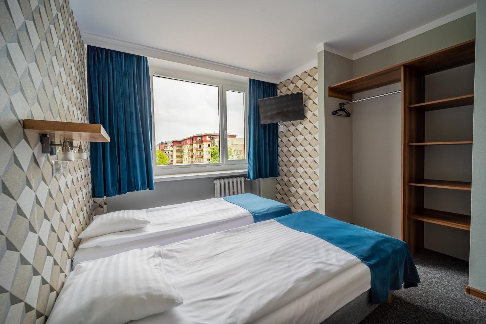 Hotel Mazowiecki Lodz Экстерьер фото